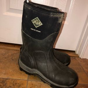 Muck boots arctic sport. Men’s size 11